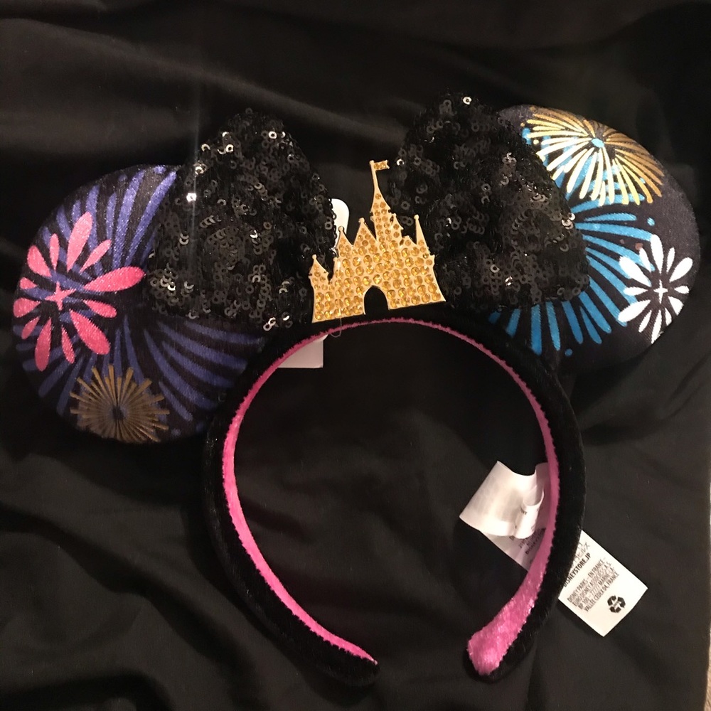 Minnie Mouse Main Attraction Ears-December